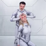 Αφίσα παράστασης: Παραλήρημα για δύο
